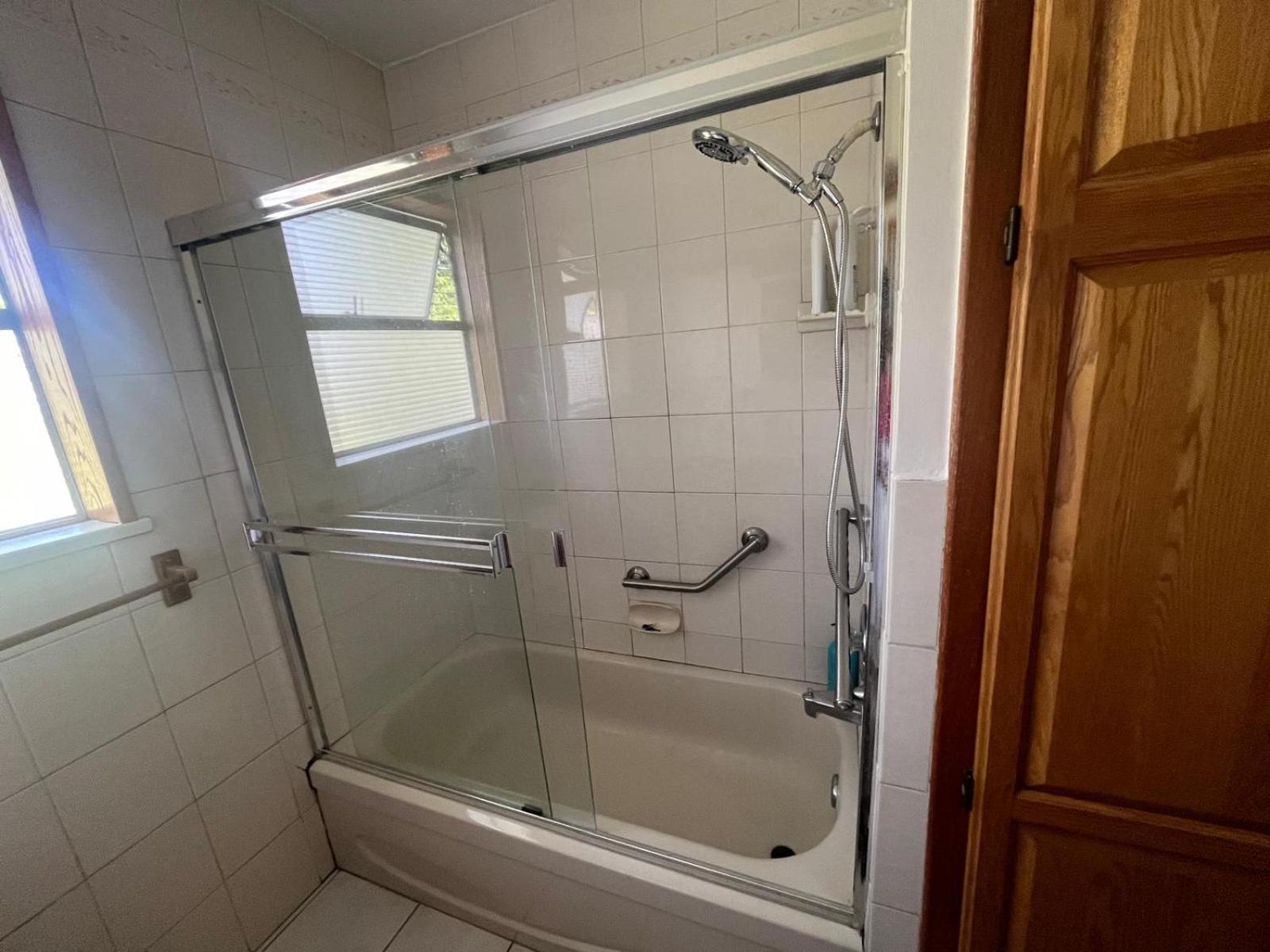 Cosy Romantic Stay In Surrey- Walking Distance From Guildford Town Centre Екстериор снимка