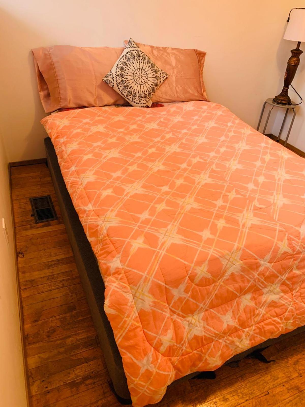 Cosy Romantic Stay In Surrey- Walking Distance From Guildford Town Centre Екстериор снимка