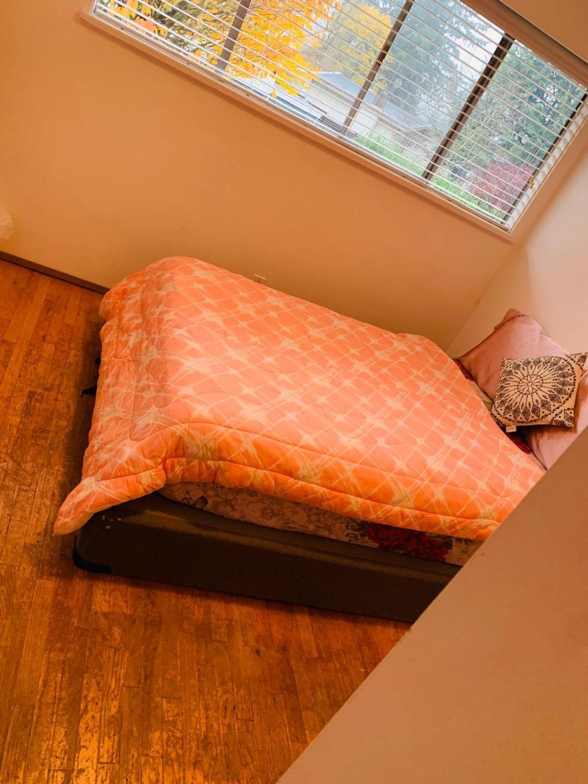 Cosy Romantic Stay In Surrey- Walking Distance From Guildford Town Centre Екстериор снимка