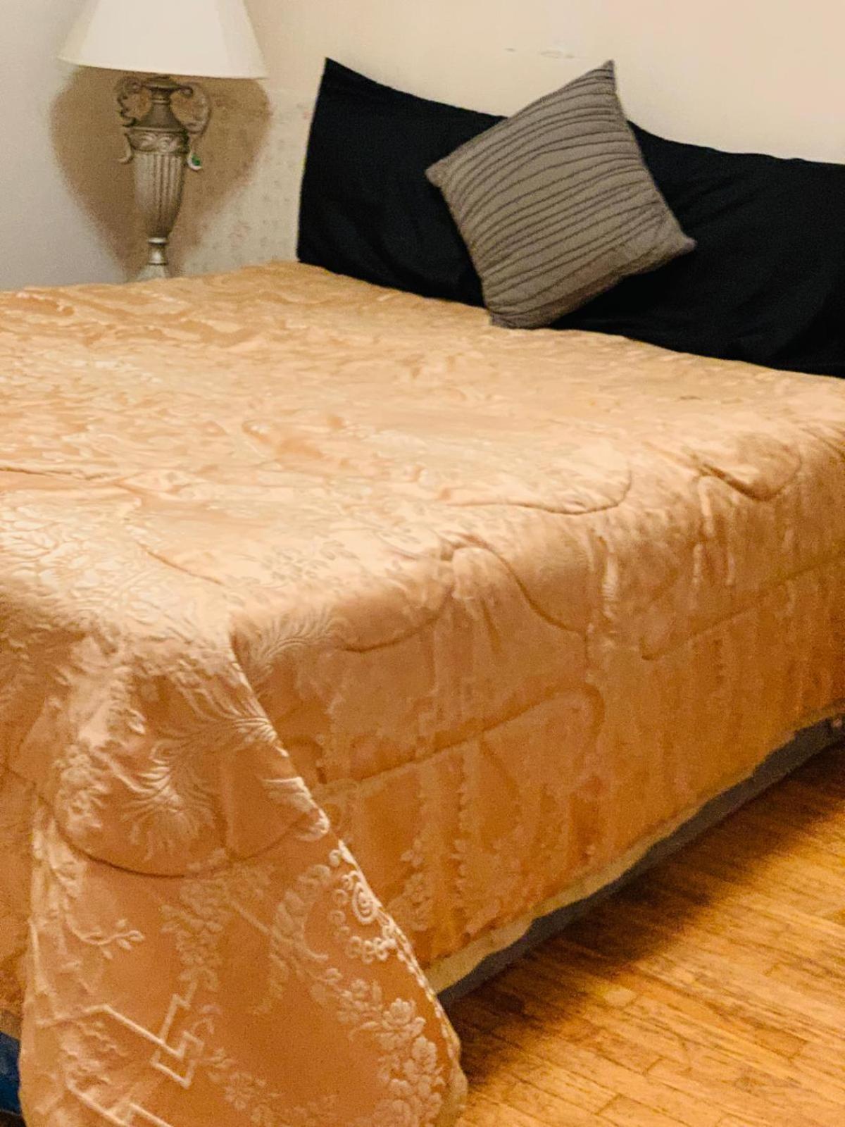 Cosy Romantic Stay In Surrey- Walking Distance From Guildford Town Centre Екстериор снимка